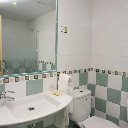 阿祖尔日德伽利玛尔酒店 3*